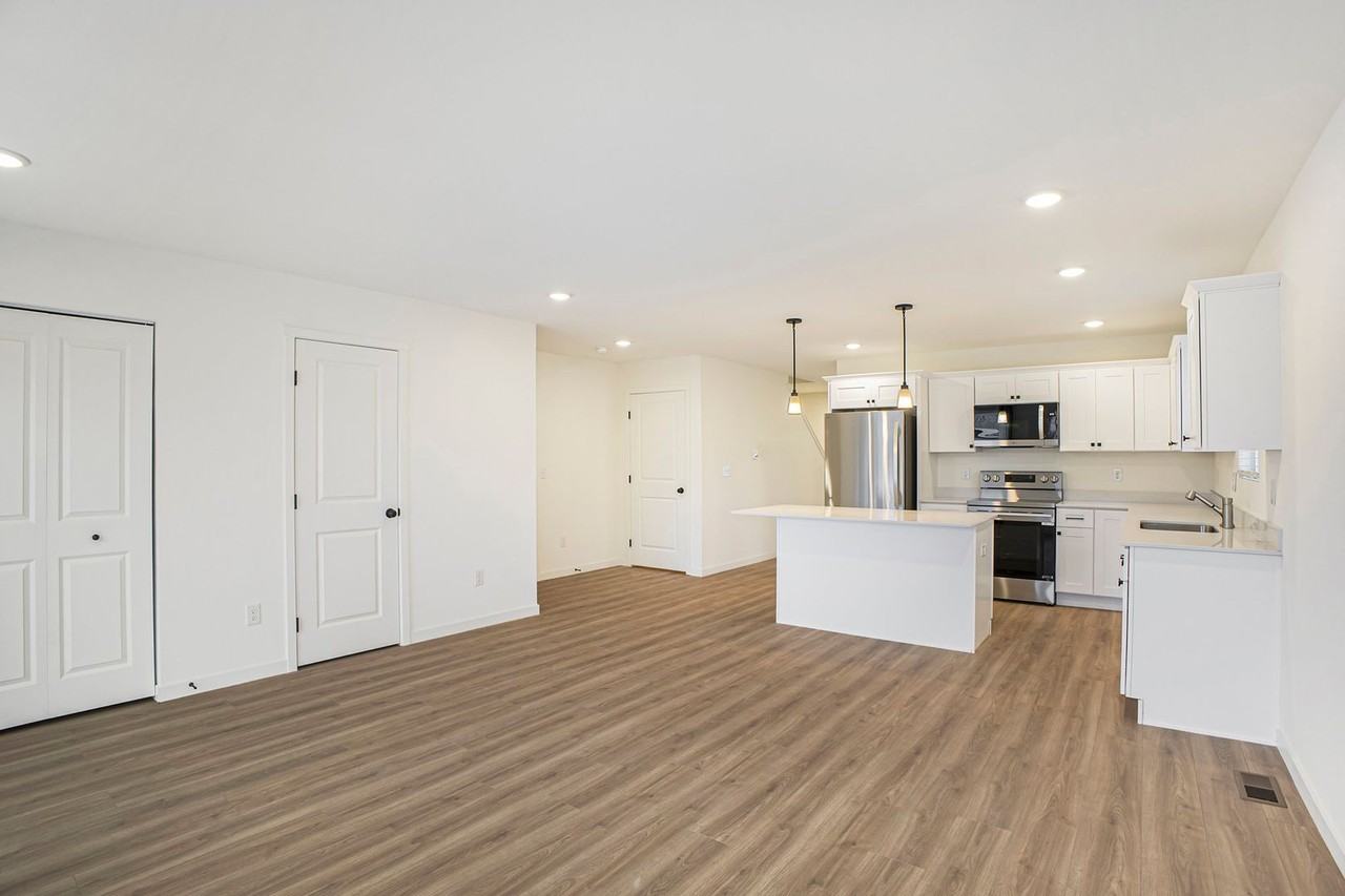 1910 Constantine Ct - Photo 2 of 24