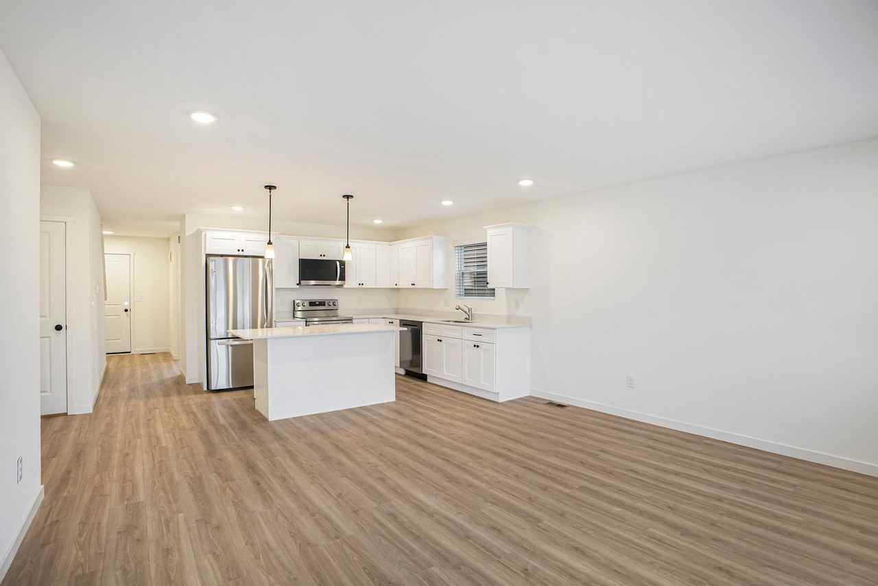 1910 Constantine Ct - Photo 5 of 24