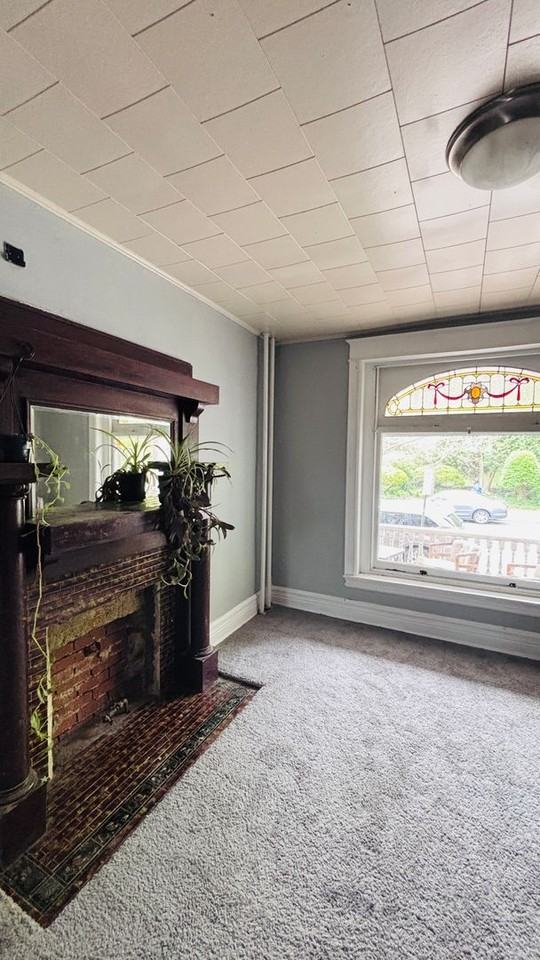 1517 W Turner St - Photo 4 of 21