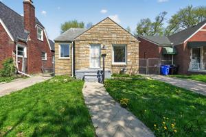 featured image of 8604 Whitcomb St