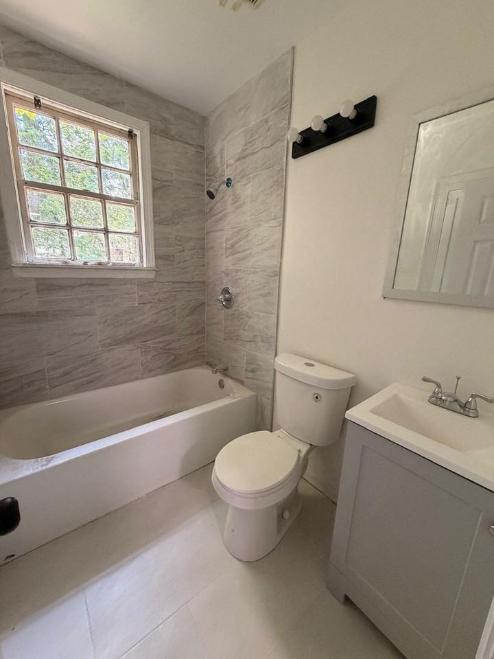 122 Oak Forest Dr - Photo 2 of 6