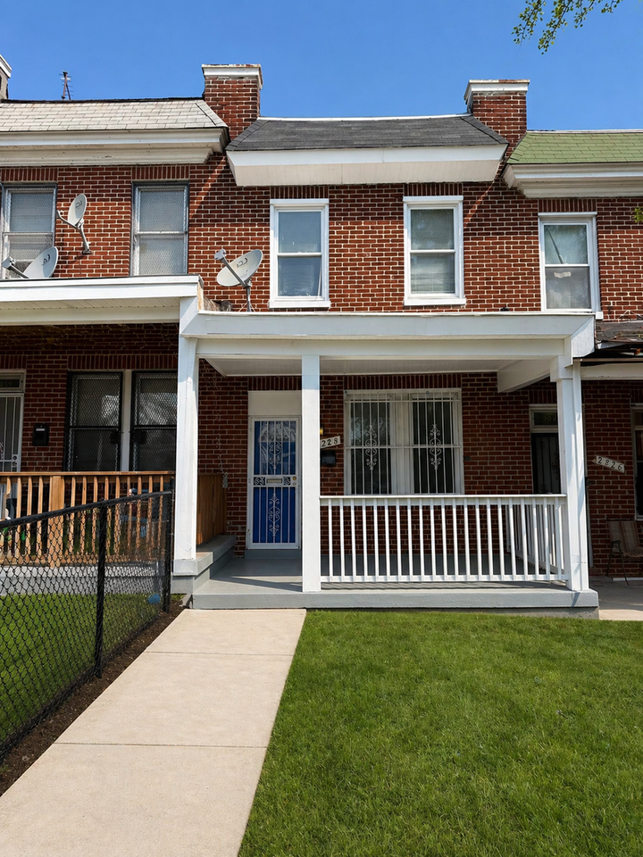 2828 Ellicott Dr
