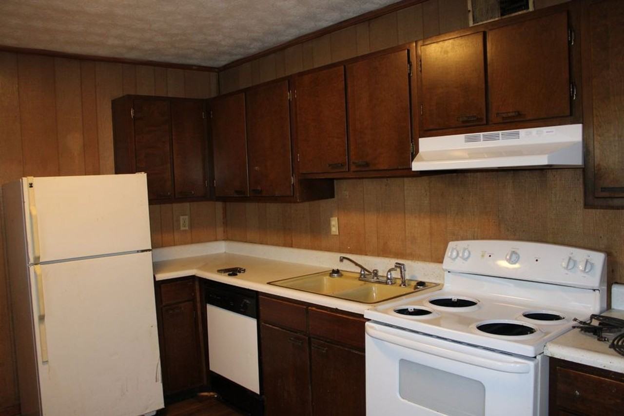 Dallas Gardens Apartments - Photo 3 of 4