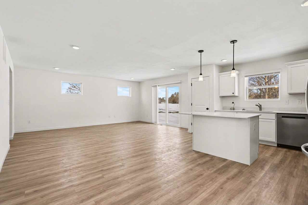 667 Bush Blvd - Photo 5 of 24