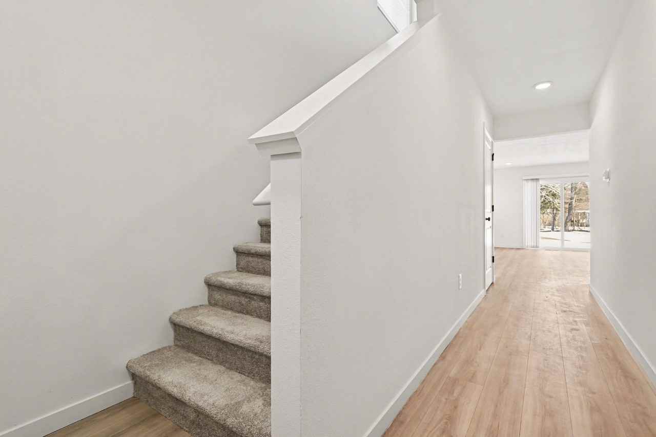 667 Bush Blvd - Photo 7 of 24