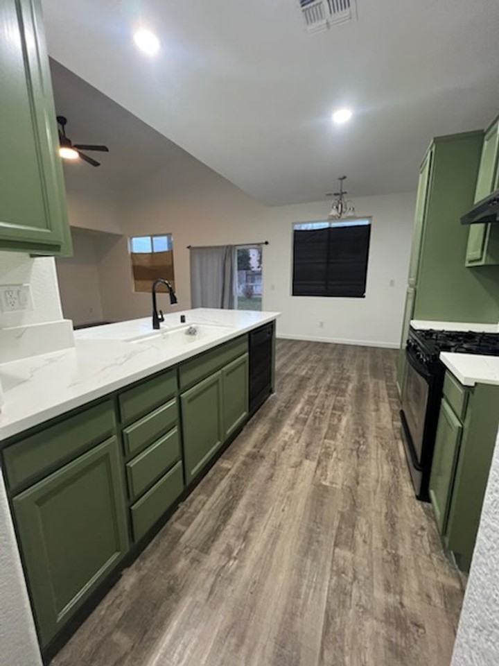 2020 Golden Way - Photo 6 of 9