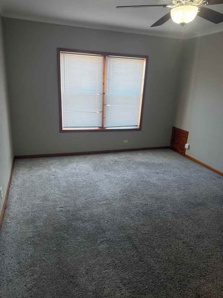 7952 S Ashland Ave - Photo 2 of 6