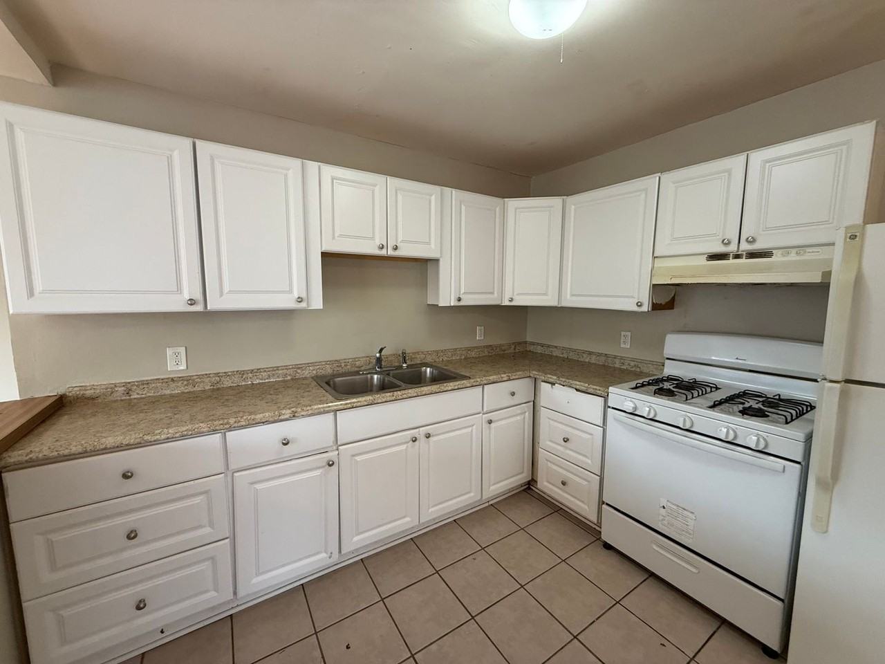 555-565 N Kent St - Photo 4 of 29