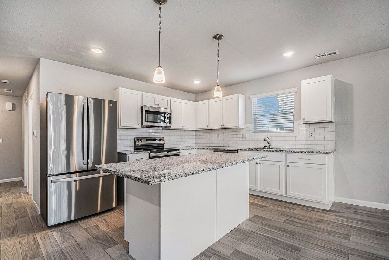 619 W Marion St - Photo 4 of 20