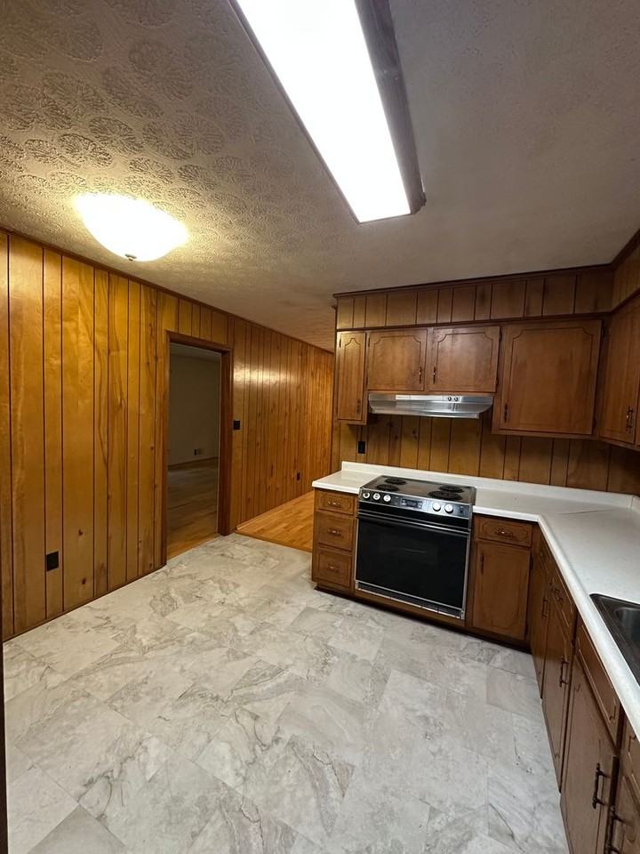 375 Segrest Cir - Photo 7 of 36