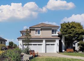 featured image of 262 Canyon Lakes Pl