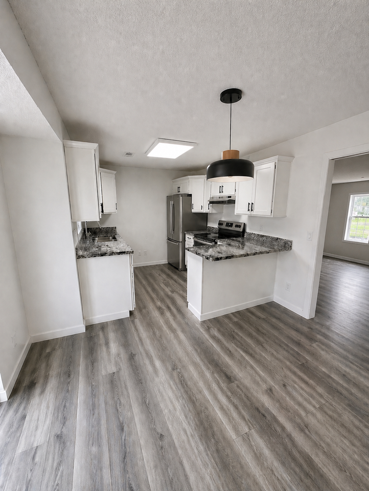 404 E Malinda Dr - Photo 2 of 3