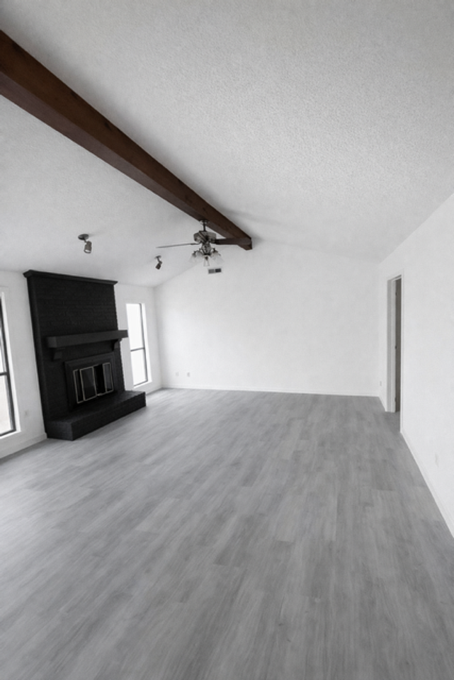 404 E Malinda Dr - Photo 3 of 3