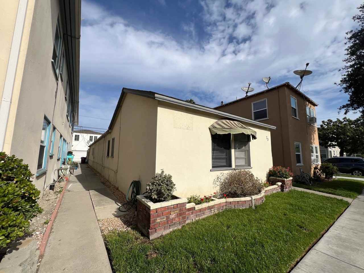 75 Granada Ave - Photo 3 of 3