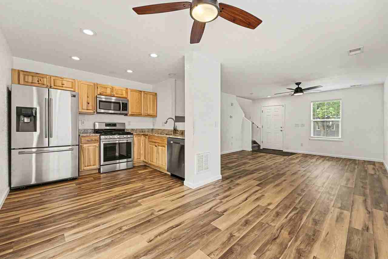 10129 Glencoe Ct - Photo 5 of 21