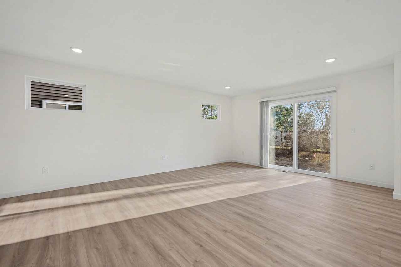 350 Sherman St - Photo 4 of 22