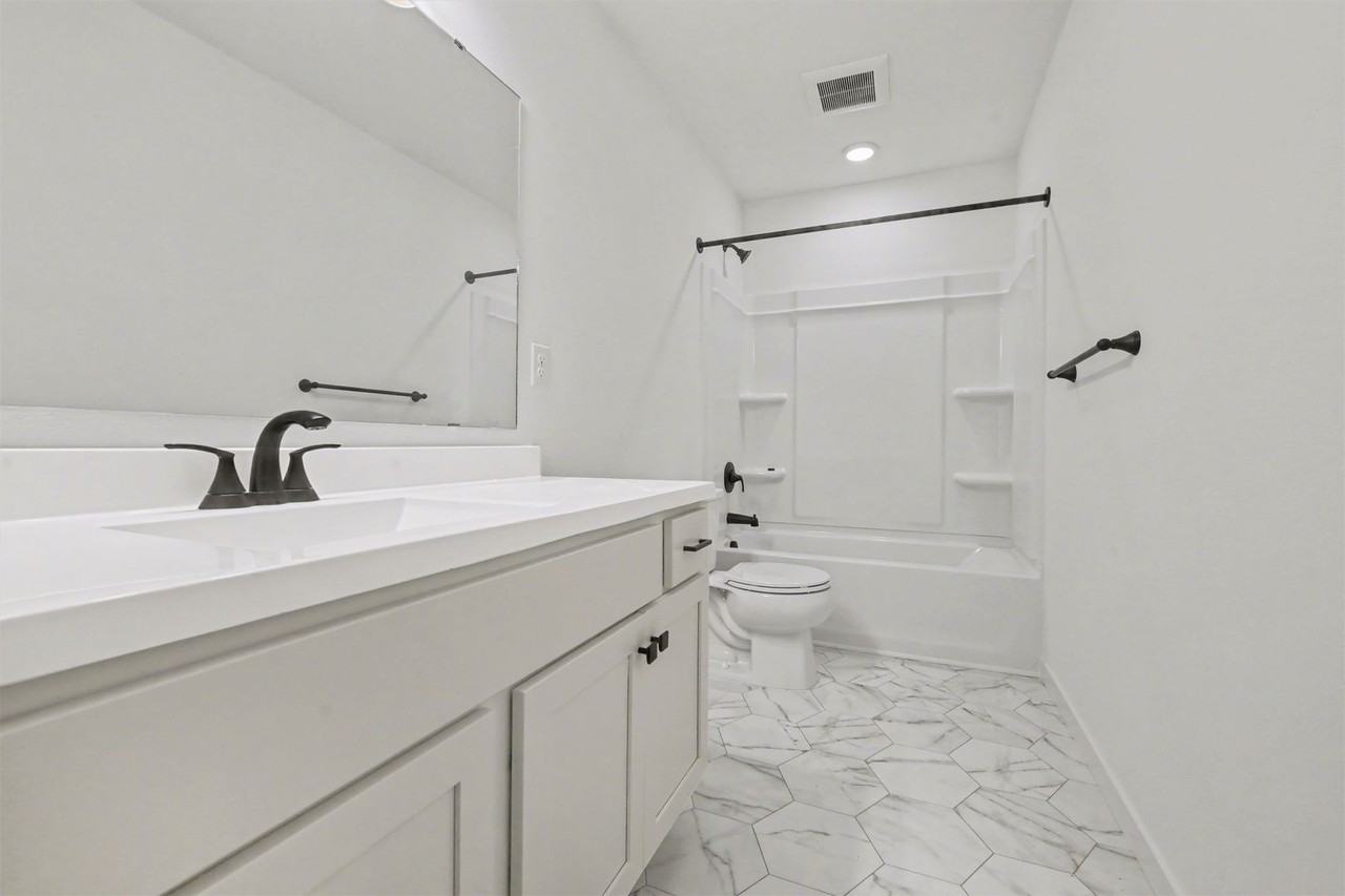 350 Sherman St - Photo 7 of 22