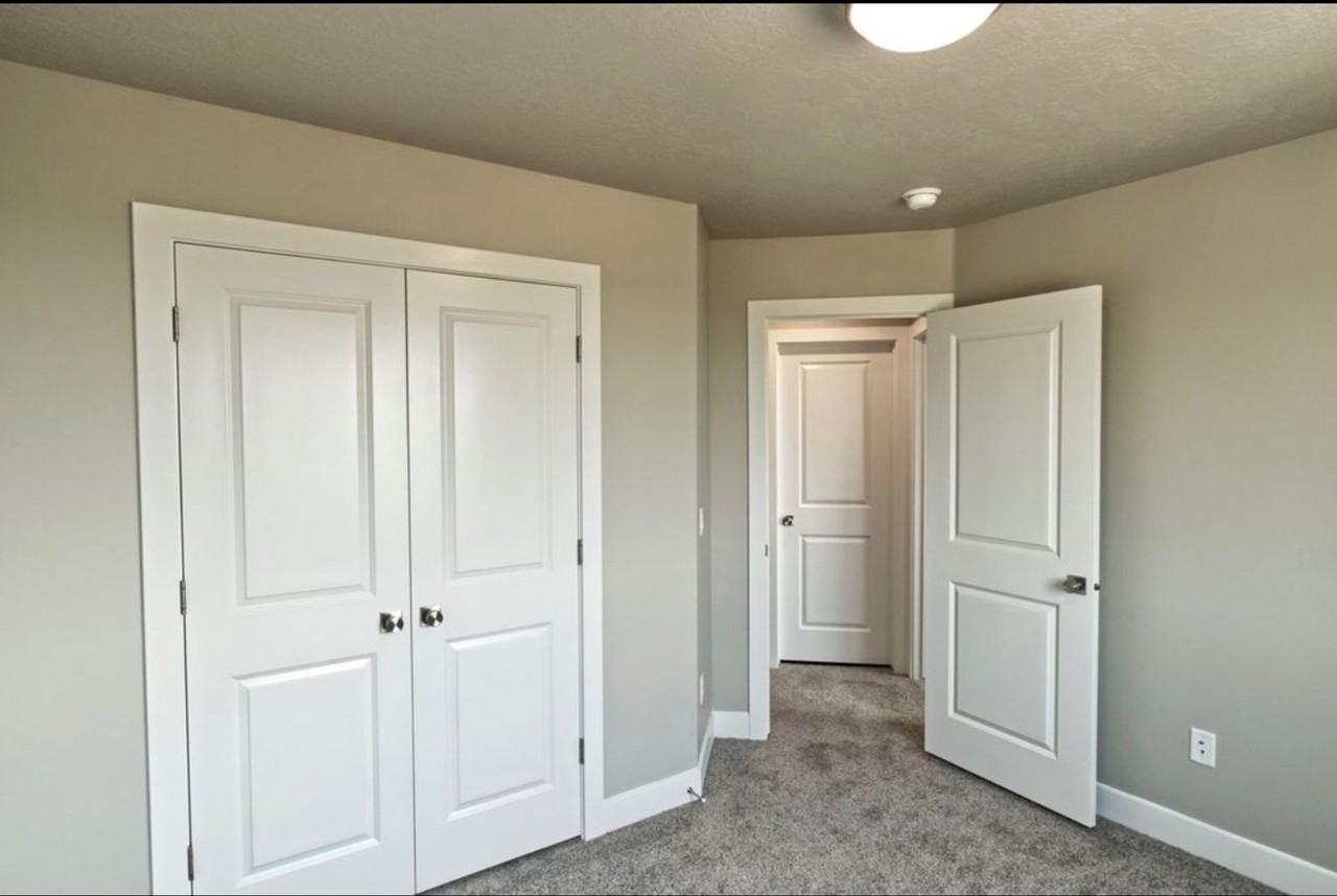 159 E 3100 N - Photo 6 of 10