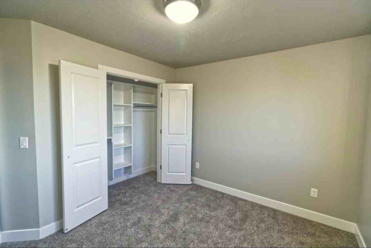 159 E 3100 N - Photo 7 of 10