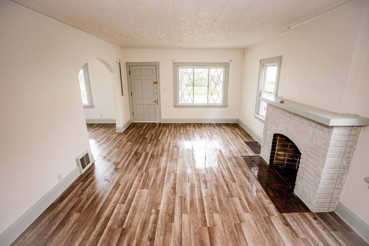 1938 Fernwood Ave - Photo 5 of 32