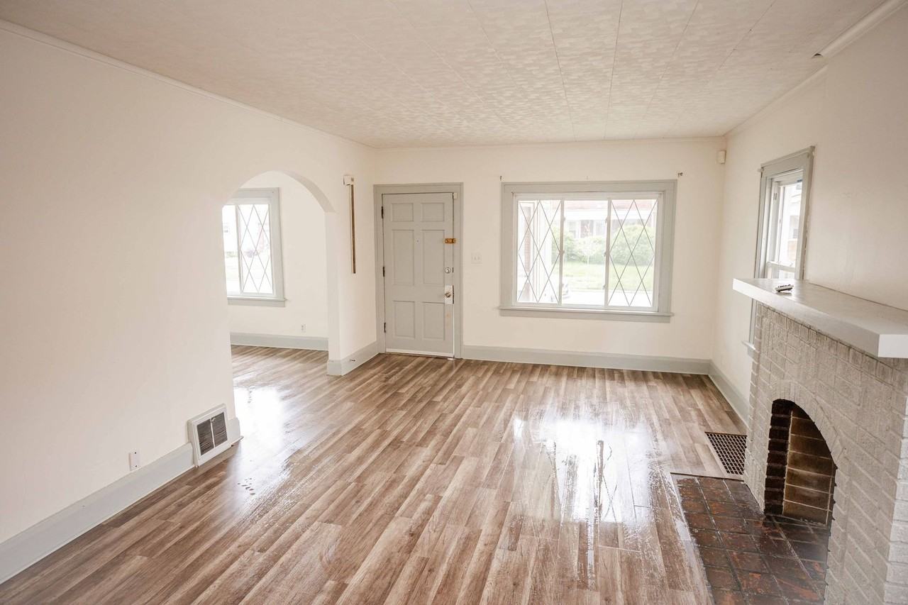 1938 Fernwood Ave - Photo 6 of 32