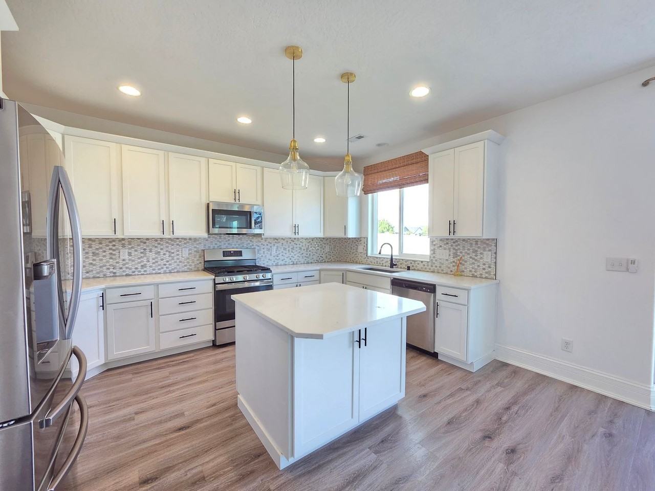 13122 W 1st Ave - Photo 4 of 44