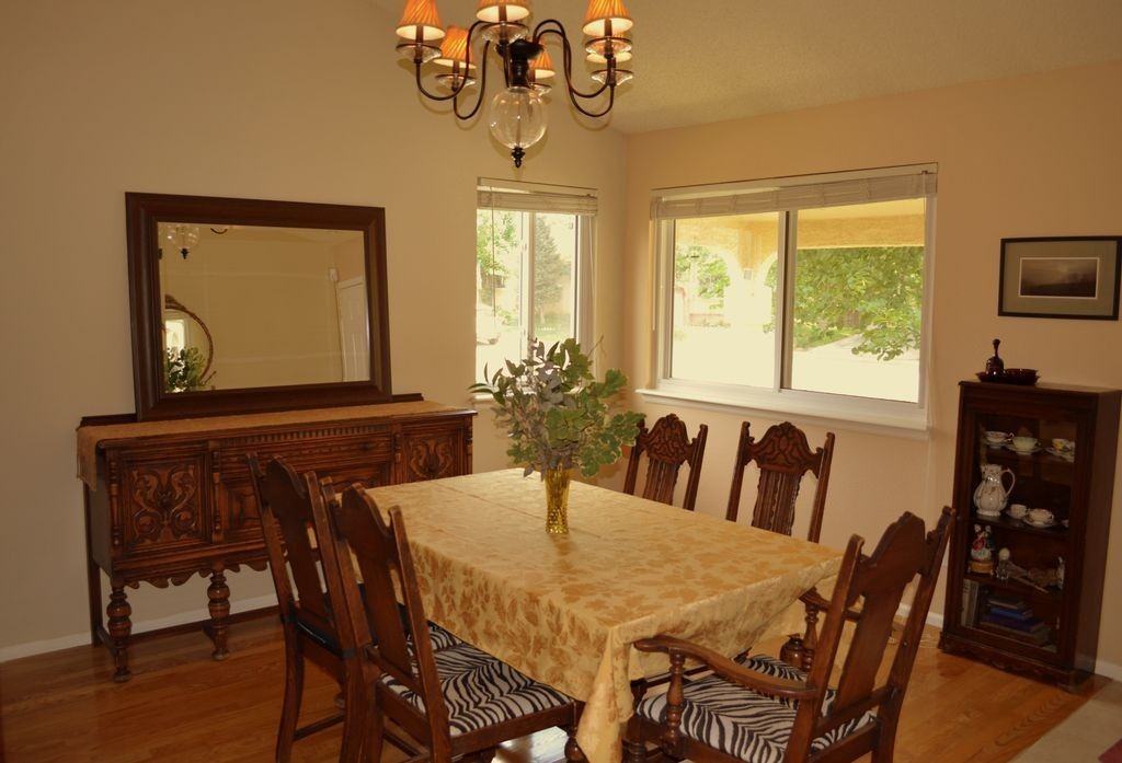 11585 Hooker St - Photo 2 of 15