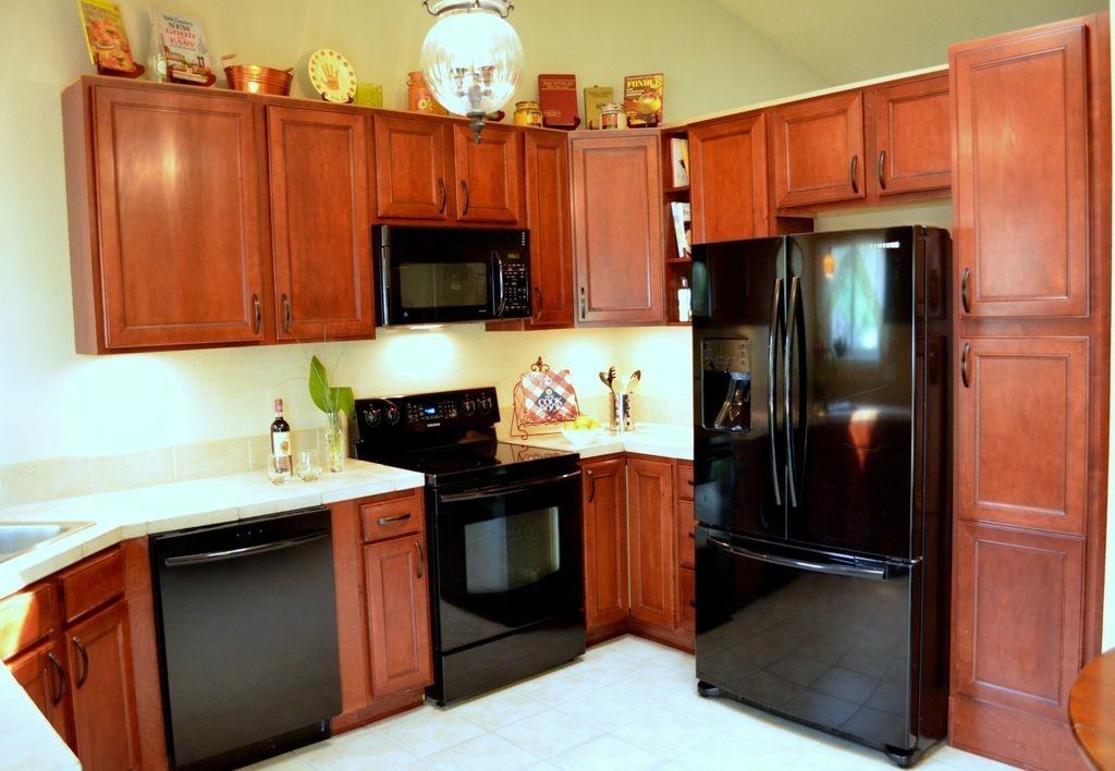 11585 Hooker St - Photo 4 of 15