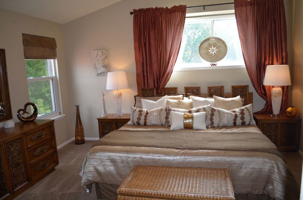 11585 Hooker St - Photo 6 of 15