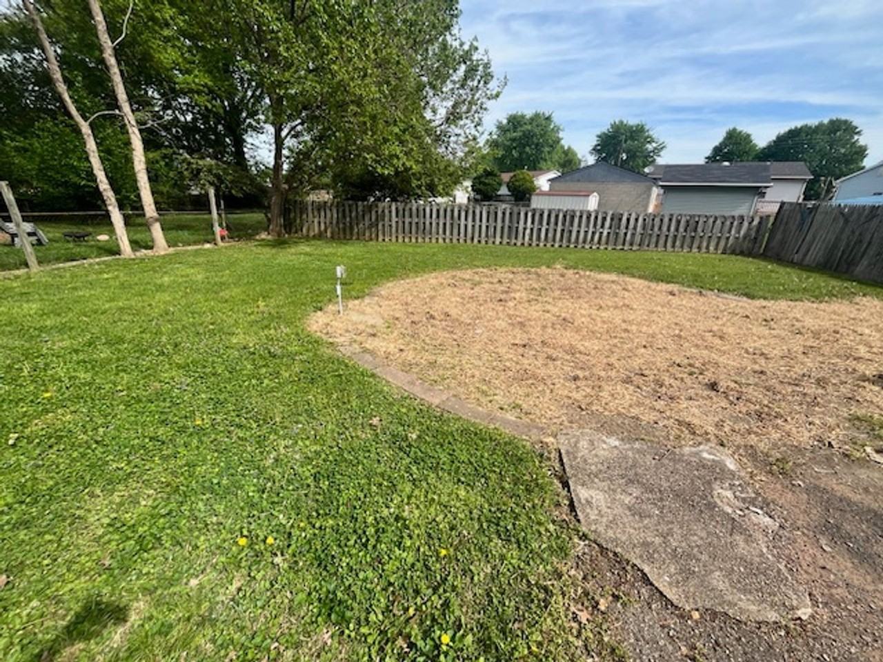 6109 Toebbe Ln - Photo 3 of 7