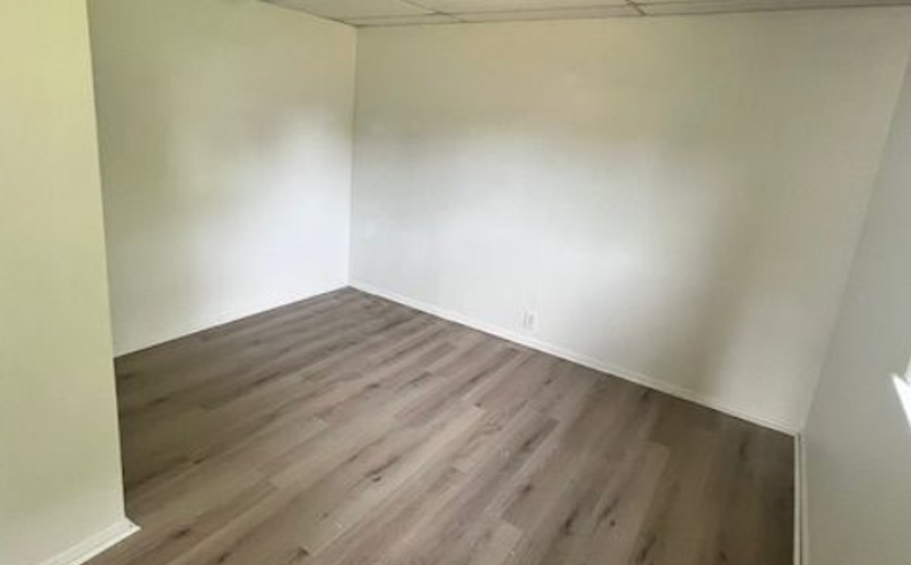 6109 Toebbe Ln - Photo 5 of 7