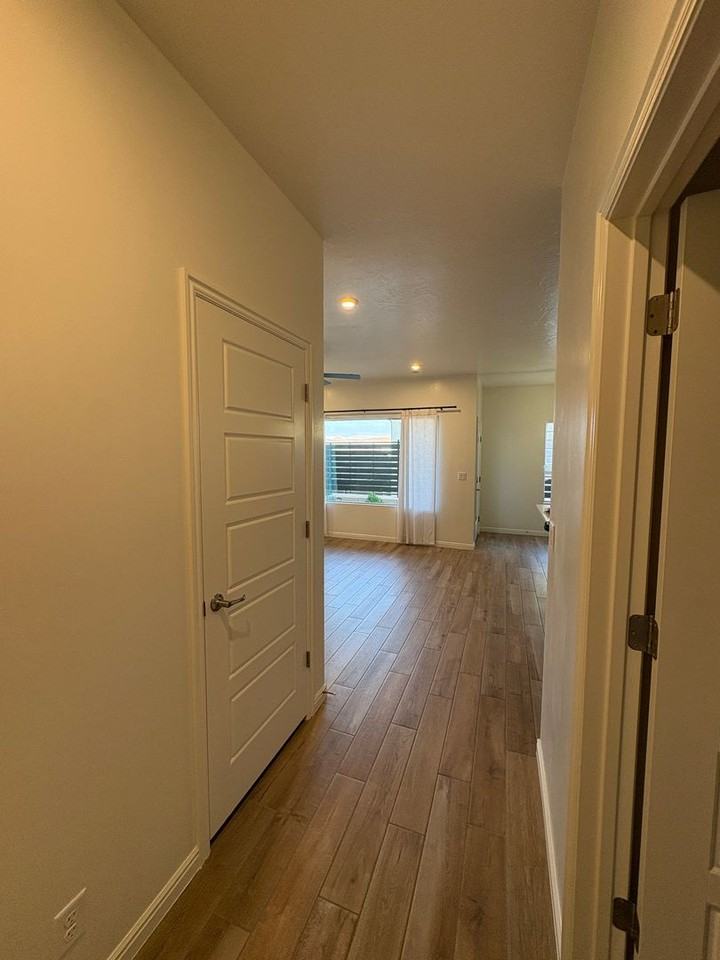 391 S Deep Creek Dr - Photo 4 of 13
