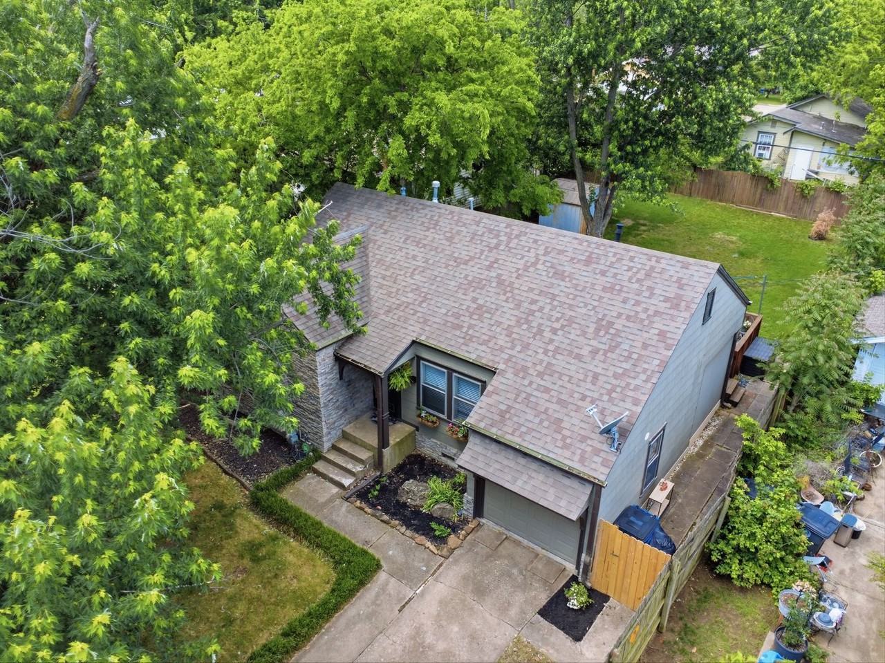 1336 S Oswego Ave - Photo 4 of 31