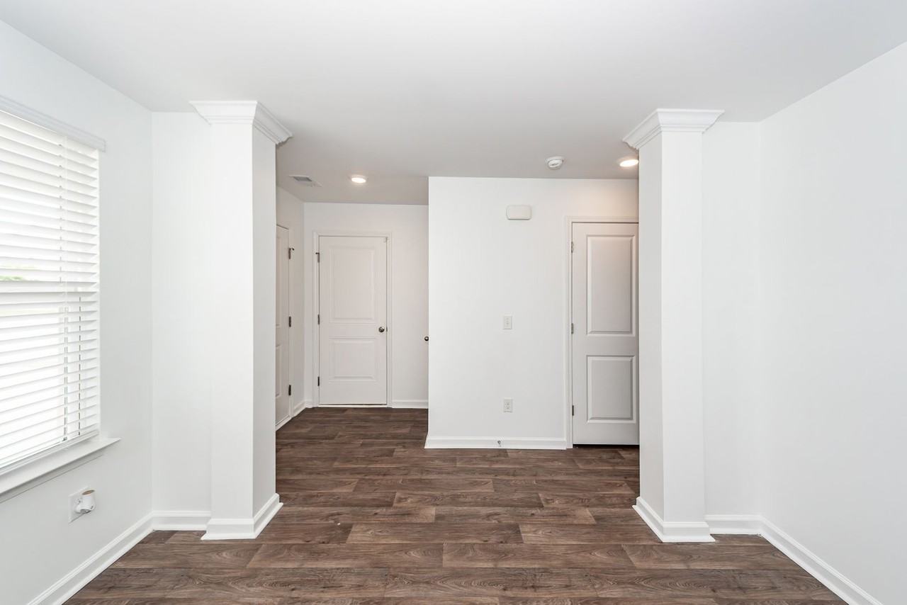 715 Hilchot Dr - Photo 6 of 44