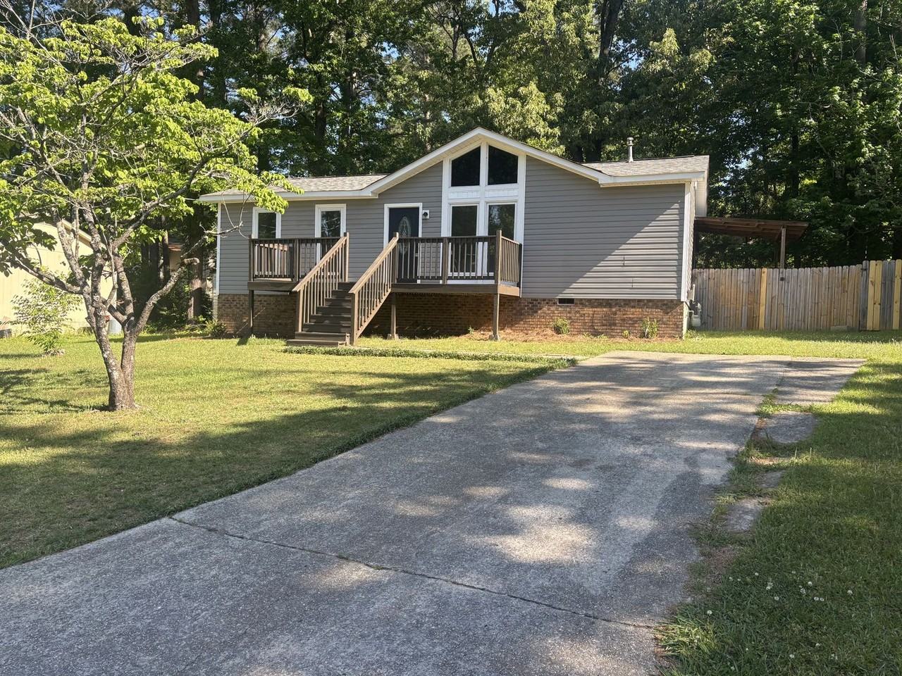 2535 Martin Cir - Photo 2 of 27