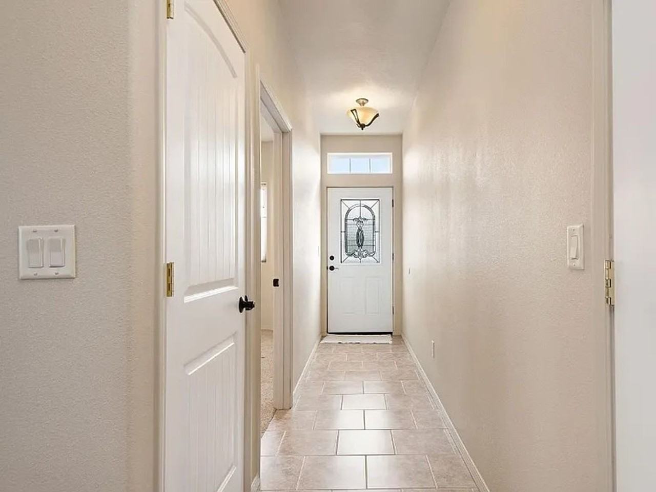 108 S Tweedt Pl - Photo 2 of 12
