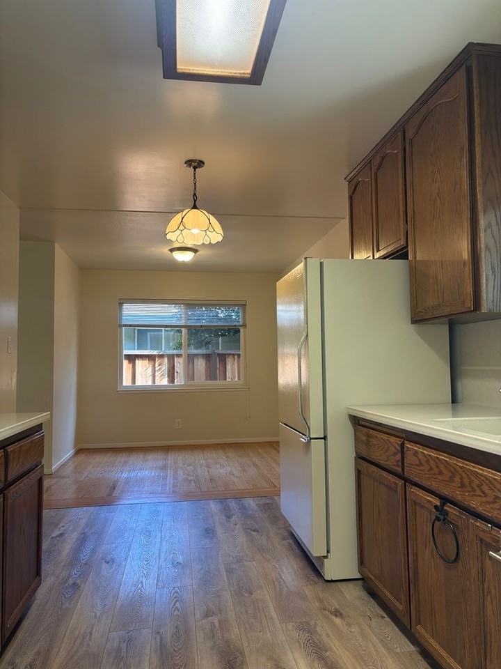 2347 Osborne Ave - Photo 2 of 17