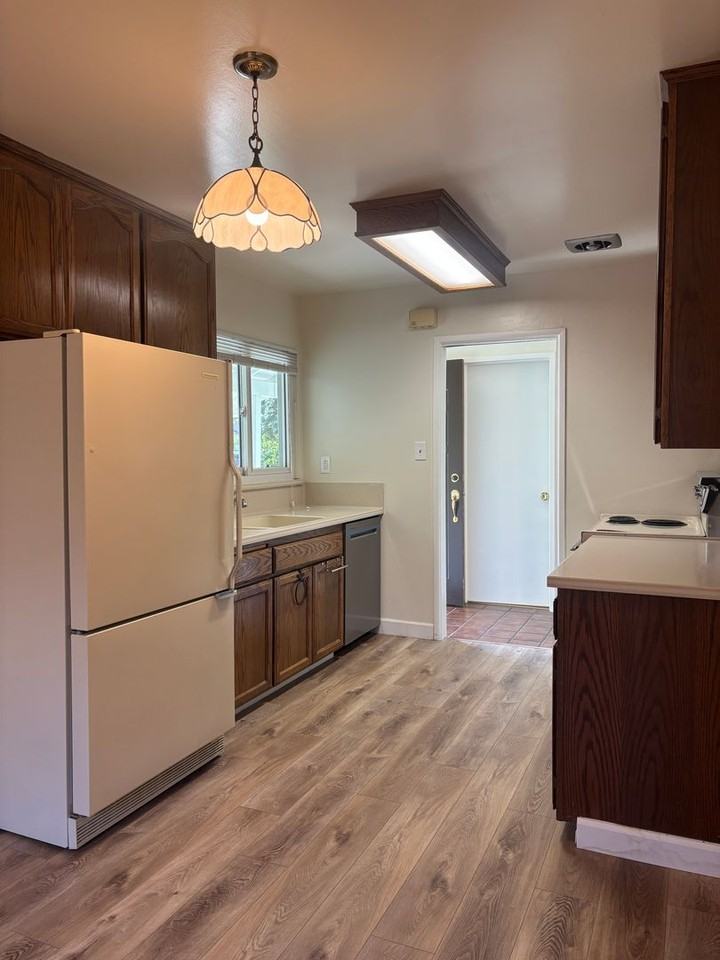 2347 Osborne Ave - Photo 3 of 17