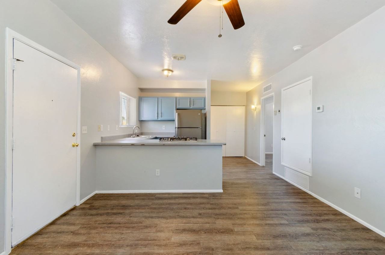 204 E 22nd St #3 - Photo 6 of 18