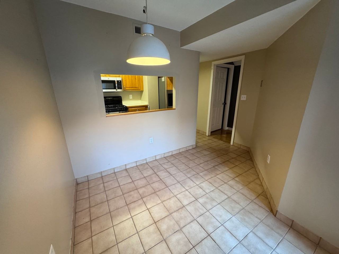 168 Kelton St - Photo 6 of 9