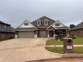 4205 Se 37th St - Photo 1 of 1