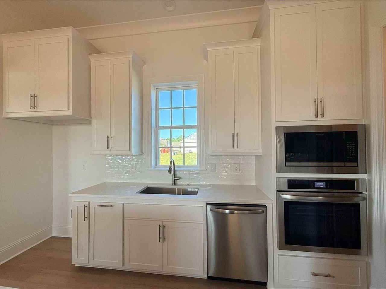 7671 Dearborne Dr - Photo 5 of 11