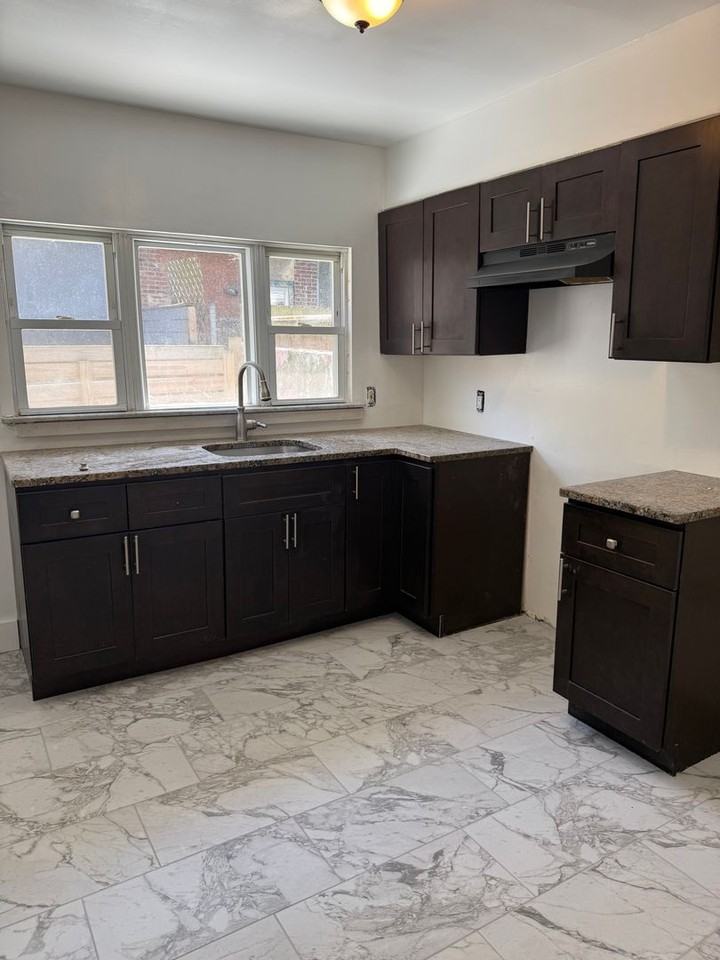 3135 Agate St - Photo 7 of 27