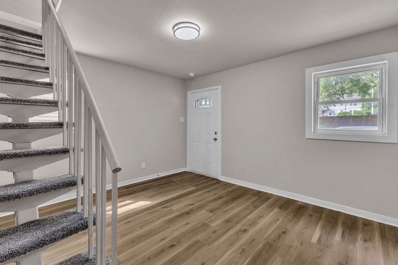 2408 Jules St - Photo 7 of 32