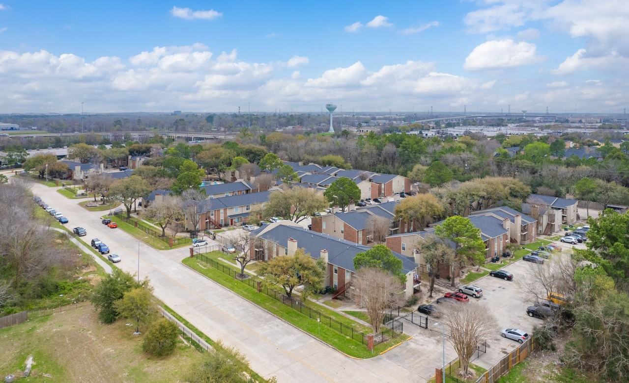 Crescent at Cityview - Photo 2 of 17