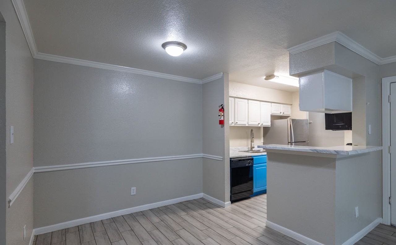 Crescent at Cityview - Photo 5 of 17