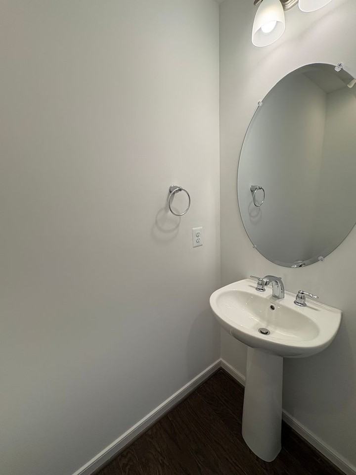 208 208 Scarlet Maple Lane - Photo 3 of 25