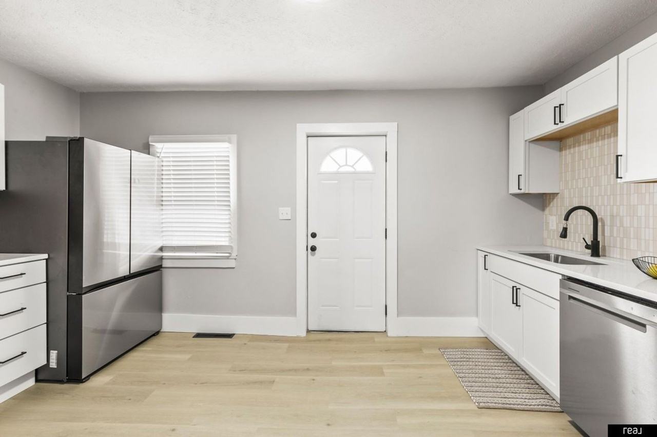 1634 Avenue A - Photo 6 of 17