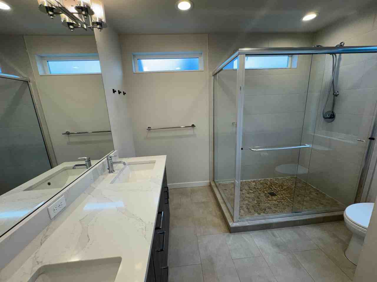 919 N 103rd St #B - Photo 4 of 22