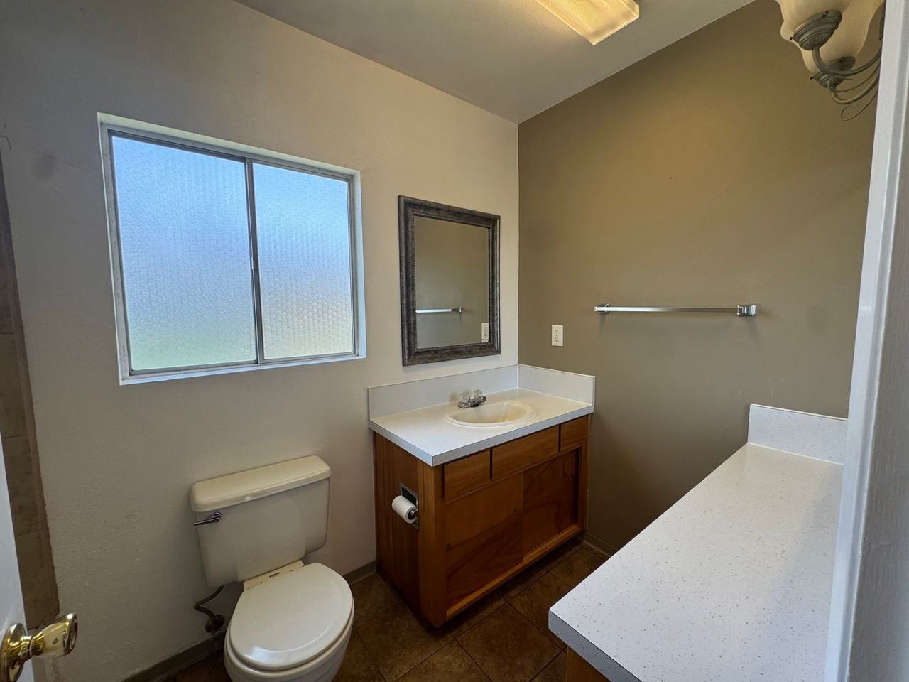 1553 Nw Calkins Ave - Photo 6 of 18